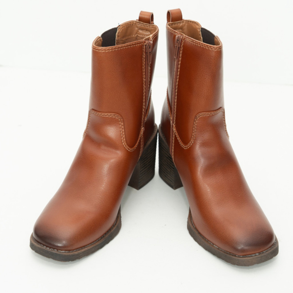 Zodiac Claret Chelsea Boots‎ New
